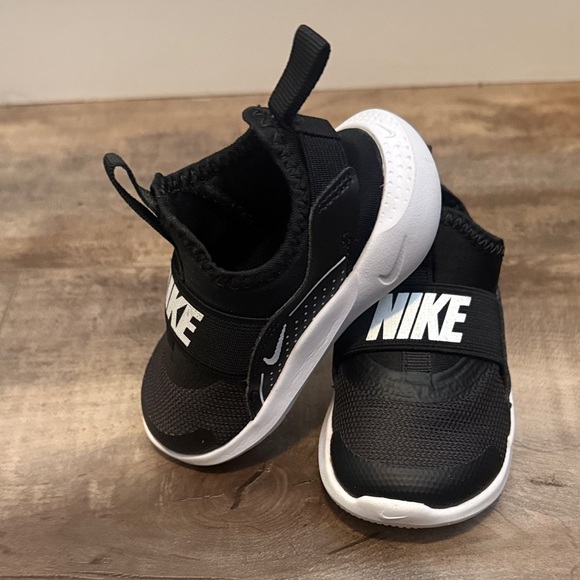 Nike Kids Flex Runner 4 slip-on sneakers - Black/White - 5C - Picture 6 of 6